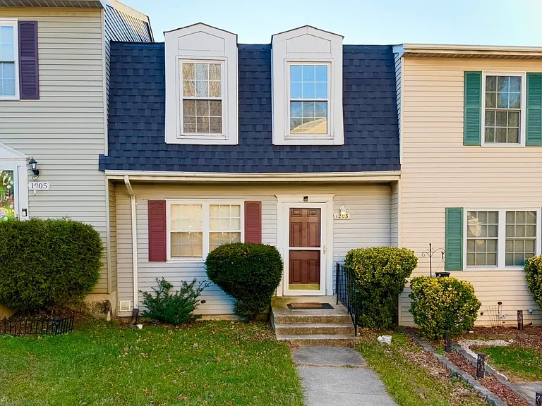 1203 Castlehaven Ct — Photo 1