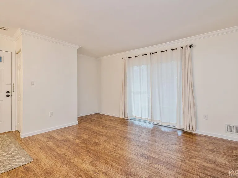 101 Quince Ct — Photo 3