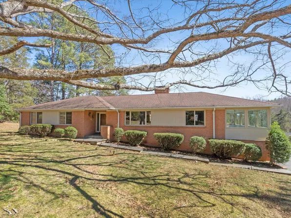 104 Cherokee Ct, Charlottesville, VA 22901