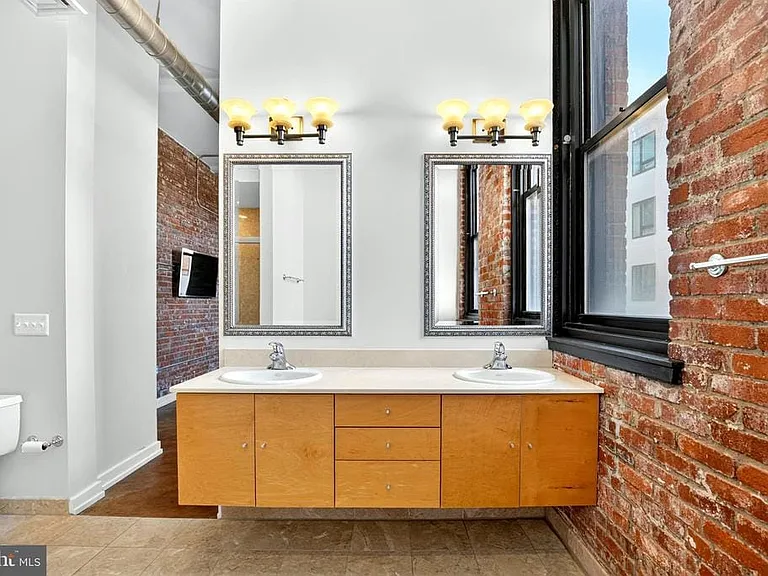1147-53 N 4th St #4B — Photo 16