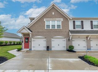 84 Old Pond Rd, Springboro, OH 45066