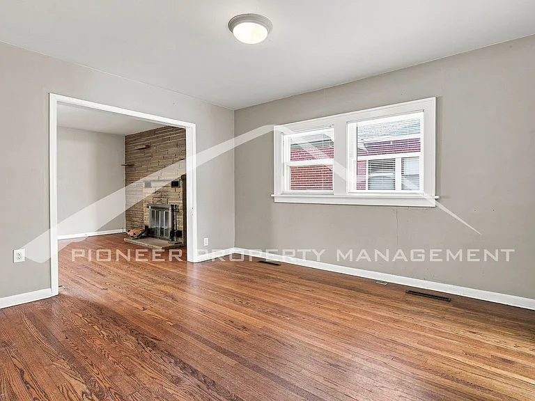 427 S Washington St — Photo 12
