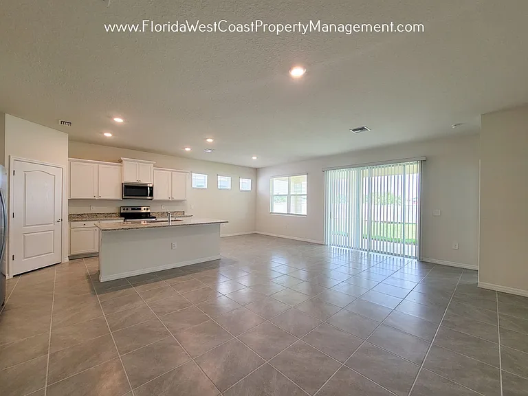 5819 Oak Bridge Ct — Photo 17