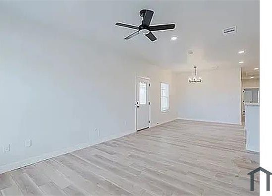4th image of 701 Lisa Ln