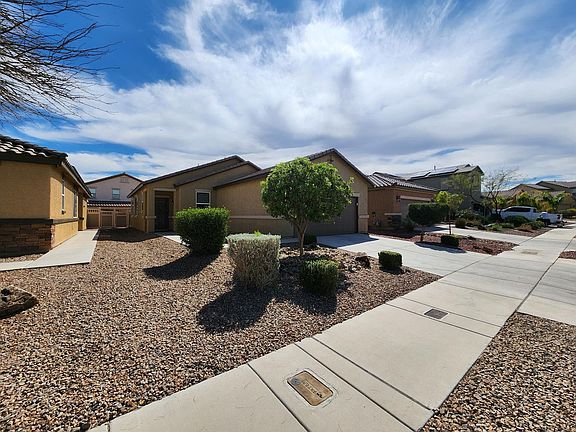 3rd image of 932 Aspen Cliff Dr