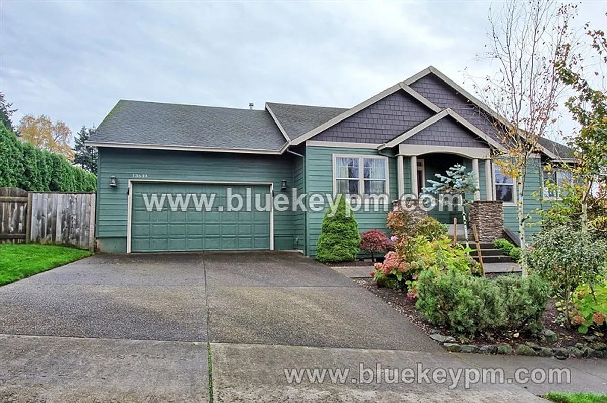 Building Photo - 13630 SE Portland View Pl