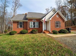 7501 Walking Stick Ln, Liberty, NC 27298