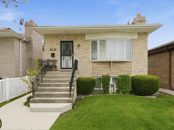4818 N Sayre Ave, Chicago, IL 60656