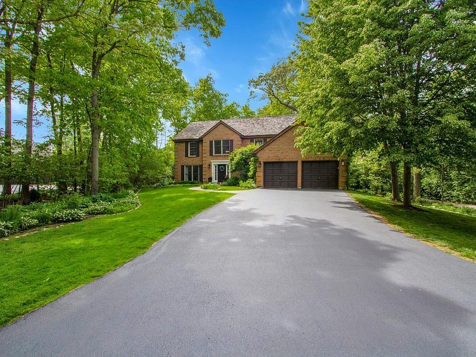 1st image of 850 Carlyle Cir
