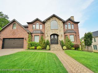 62 Copperleaf Ter, Staten Island, NY