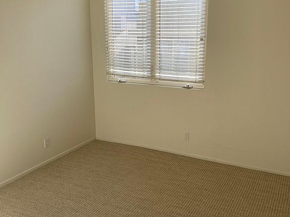 5th image of 215 28th Pl