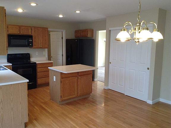 5th image of 8336 Woodcreek Dr