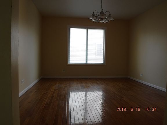 3rd image of 1039 Ashford Ln