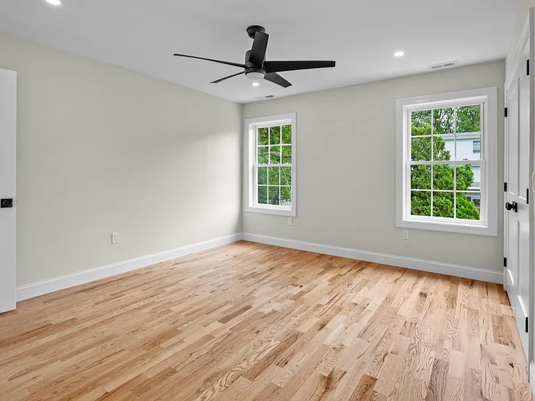 30 Manila Ave #1A — Photo 26