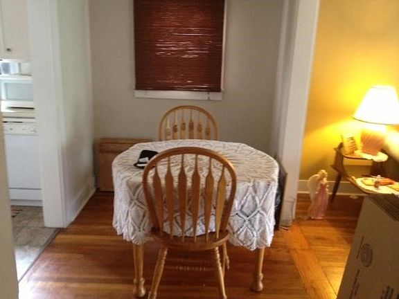 5th image of 932 Magnolia St