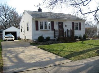 820 Maplehill Ave, Lansing, MI 48910