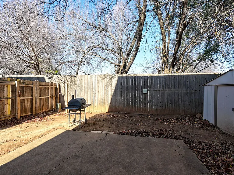 4703 NW 63rd St — Photo 28