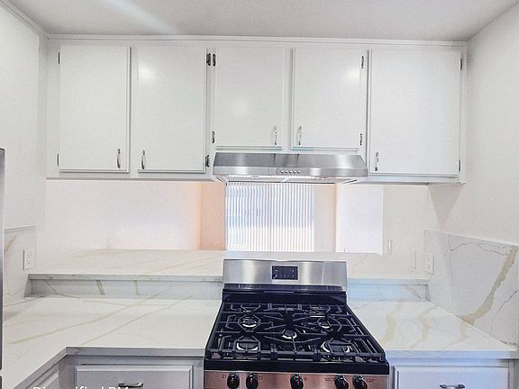 3rd image of 430 Gaviota Ave APT 303