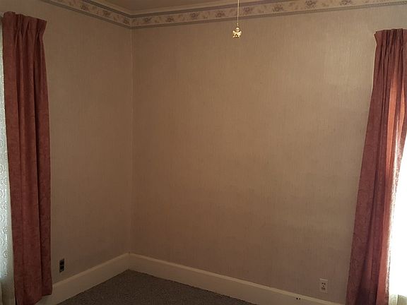 4th image of 625 Manilla St