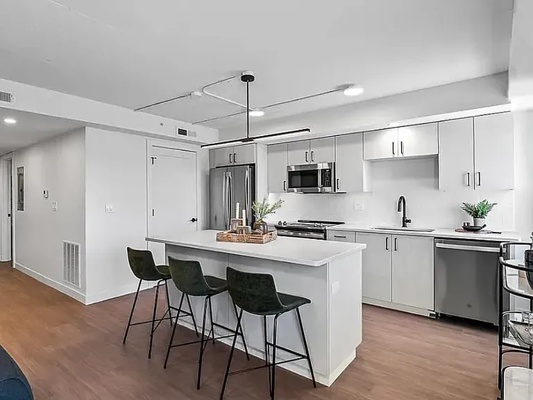 1700 N Manhattan Ave #310 — Photo 1
