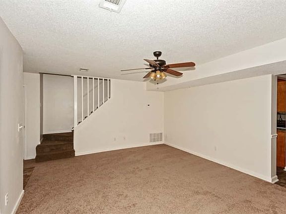 3rd image of 220 Rosewood Dr