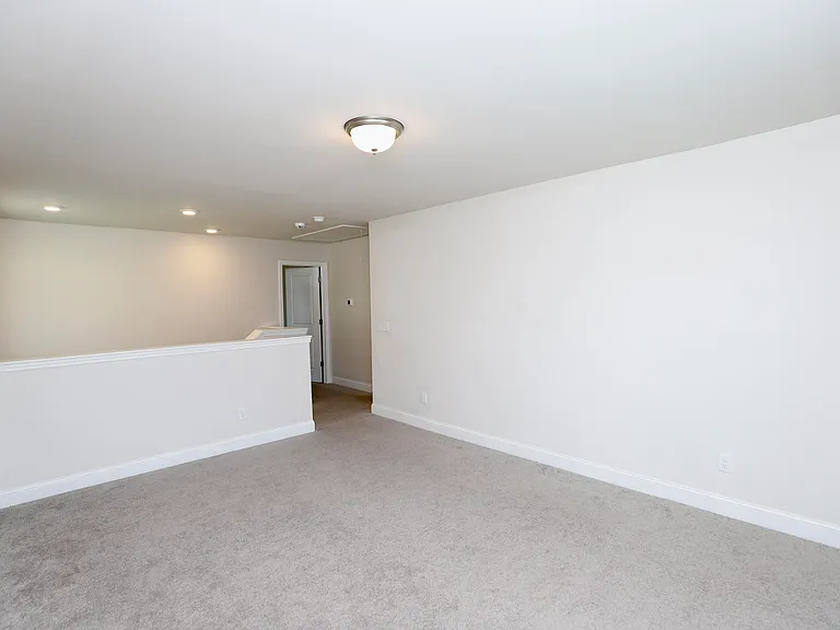 870 Curlew Cir — Photo 36