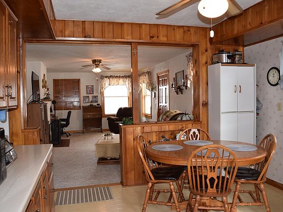 3rd image of 254 Willow Ave