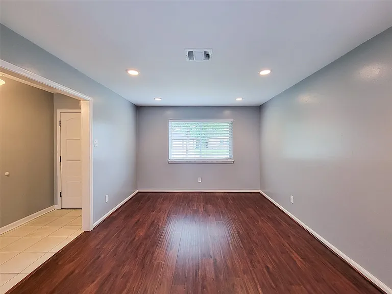 5846 Ettrick Dr — Photo 24