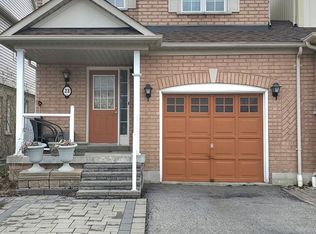 23 Robideau Pl #BASEMENT, Whitby, ON L1R3G6