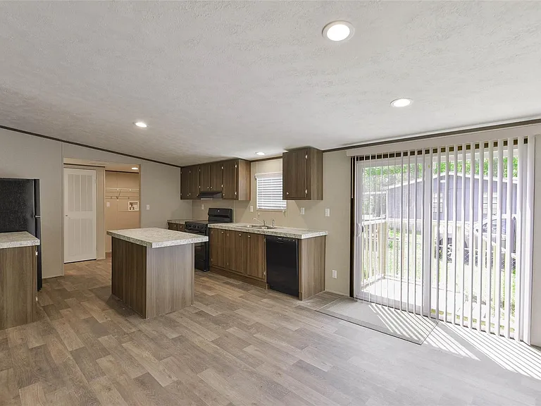 25150 Faraway Ln — Photo 6