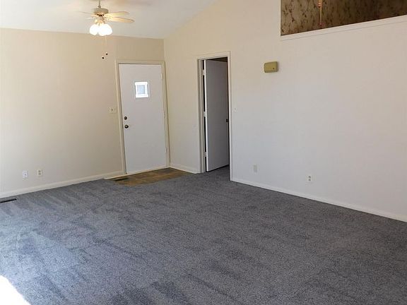 2nd image of 1307 Crescent Dr