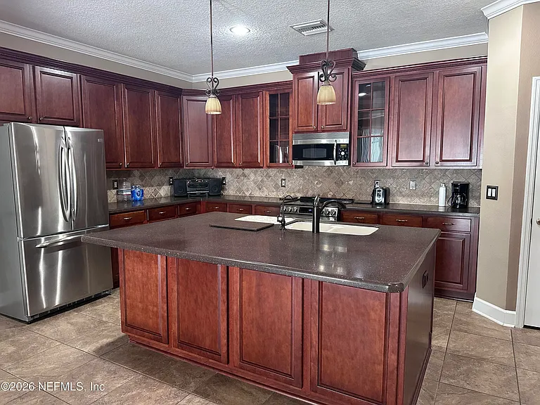 6126 Clearsky Dr — Photo 2