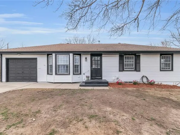 800 Brewster Ln, Independence, MO 64050