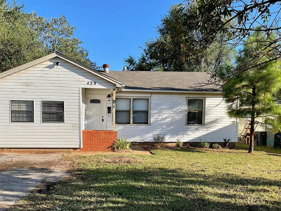 429 W Hurd St