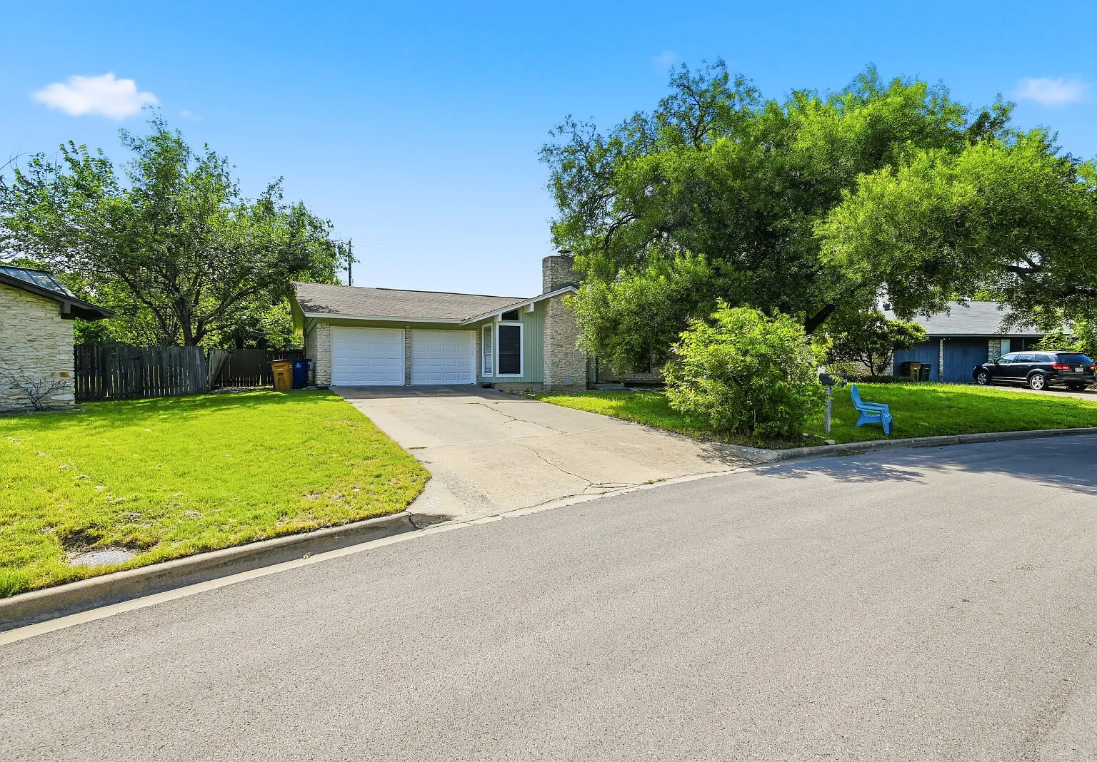 3 bed, 2.0 bath, 1415 sqft, $2,500 — Photo 3