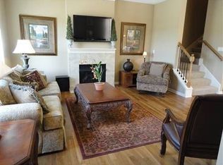 16464 S Laurelwood St, Olathe, KS 66062