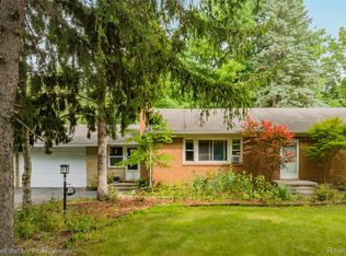 2318 Newport Rd, Ann Arbor, MI 48103