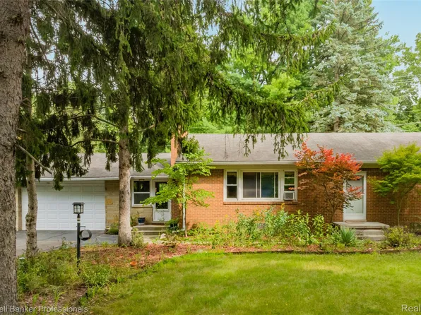 2318 Newport Rd, Ann Arbor, MI 48103