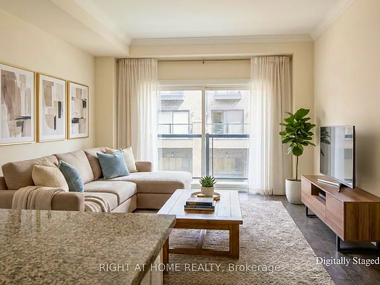 1758 Lawrence Ave W #1 — Photo 2