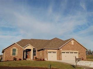 1545 N Kentbrook Ct, Springfield, MO 65802