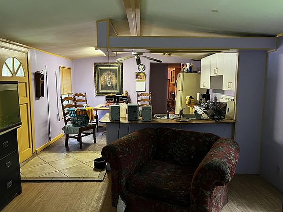 3rd image of 10640 Ruth Ave
