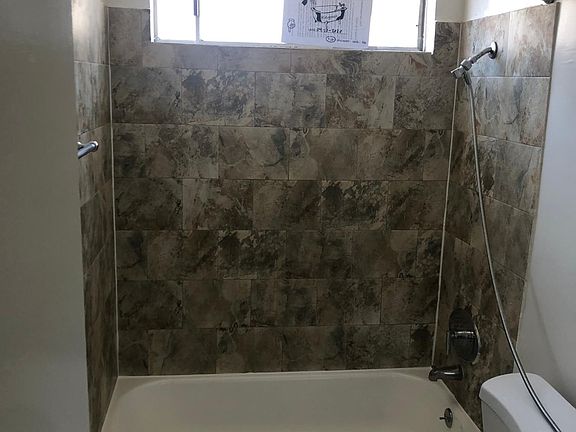 5th image of 11104 Aqua Vista St #39