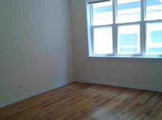 920 W Dakin St, Chicago, IL 60613