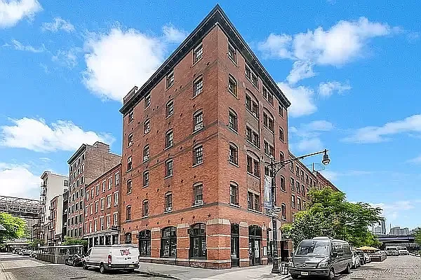 Rented by REAL New York | media 19