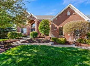 4016 Church Hill Ln, Crystal Lake, IL 60014