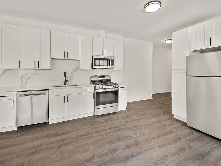 3058 W Cortland St #101 — Photo 4