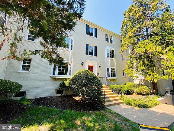 2nd image of 824 S Arlington Mill Dr APT 202