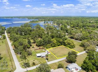 222 Perry St, Pomona Park, FL 32181