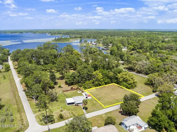 222 PERRY Street, Pomona Park, FL 32181