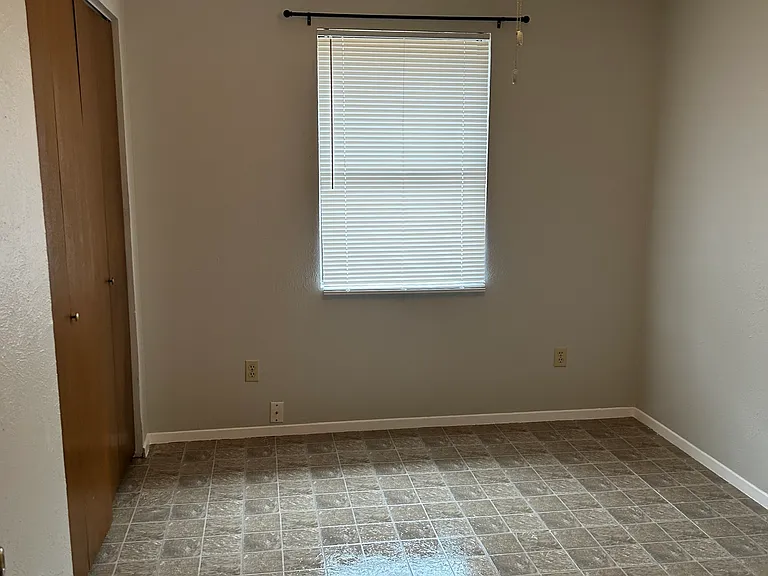 905 N Bishop St — Photo 16